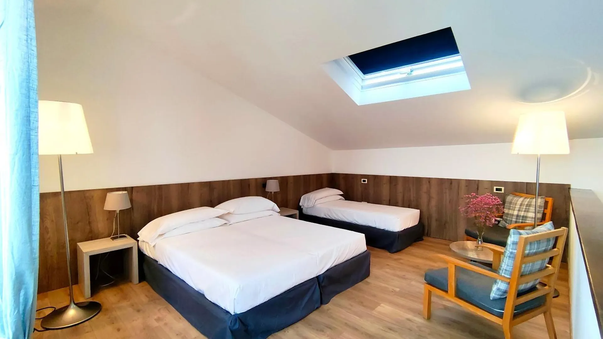 Albergo Del Sole Porto Valtravaglia 3*,  Włochy