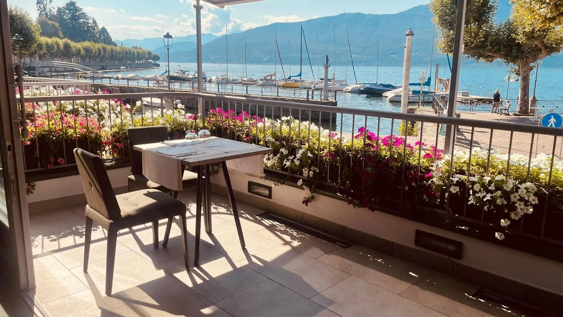 Hotel Albergo Del Sole Porto Valtravaglia
